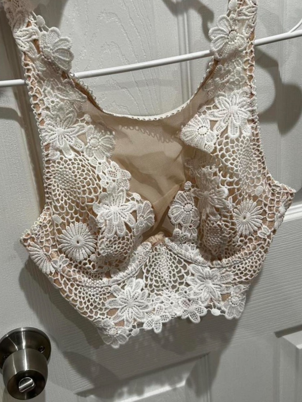 Victoria's Secret Floral Lace Bralette in Cream and Nude